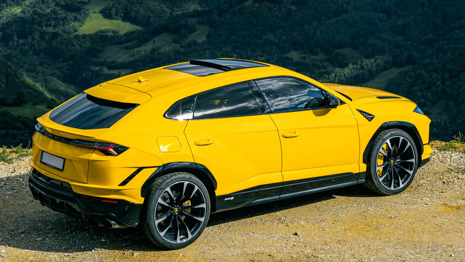 Lamborghini Urus 1